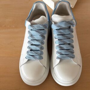 Alexander McQueen White leather Sneakers with Blue Laces